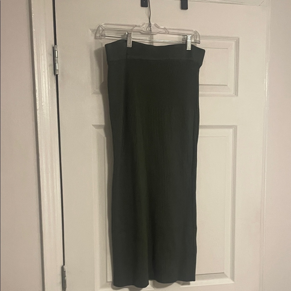Tea n Rose Olive Green Midi sweater Skirt Set